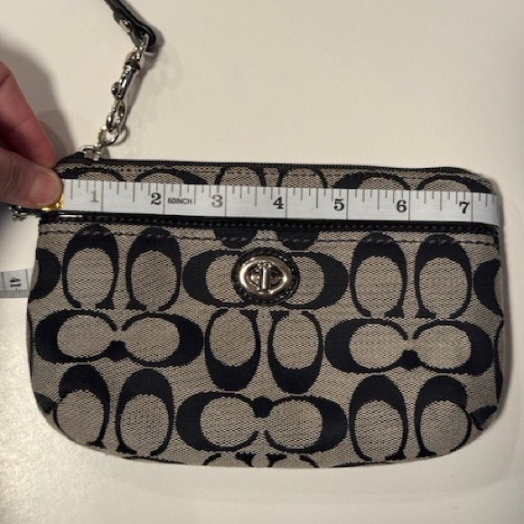 Coach Wristlet signature Monogram Black and White Purse - Picture 9 of 16